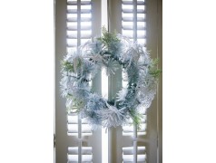 A Frosty Snow Wreath 100cm